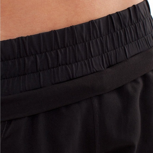 Lululemon Strength and Tone Shorts in Black. Size 4. Pristine Condition. - Picture 3 of 7
